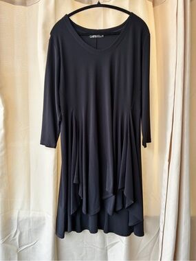 Sympli Size 16 Soft Chakra Black Tunic Top NWT